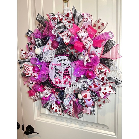 Handmade Valentine’s Gnome Sweet Gnome Ribbon Prelit Wreath 22 ins LED W17 - Picture 3 of 11